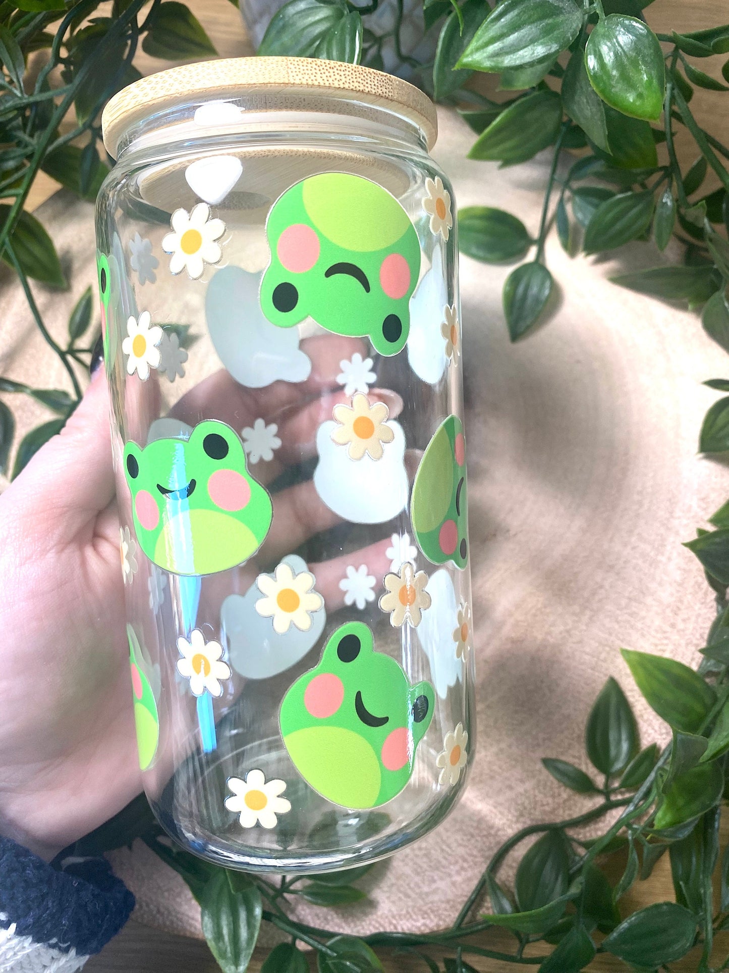 Kawaii Frogs and Daisies